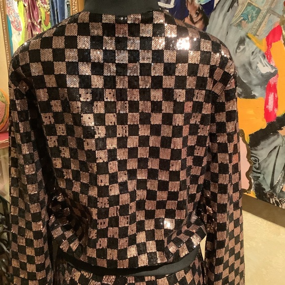 2pc black and gold sequin jogging set. - Picture 5 of 11